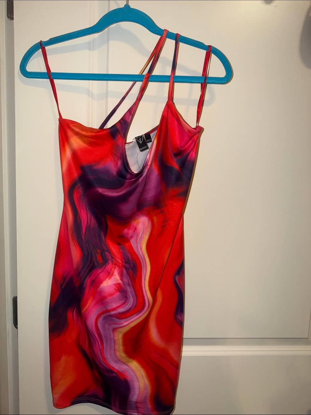 Abstract Swirl Cutout Bodycon Dress in Red and Purple - Picture 6 of 6